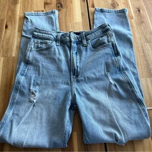 Hollister High-Rise Mom Jeans Light Wash Distressed W24 L27